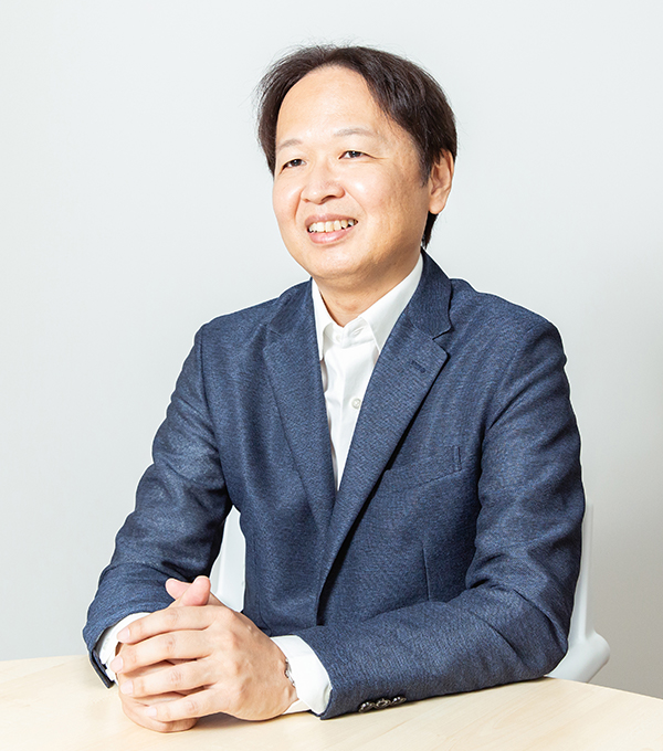 四方田　彰（よもだ　あきら）